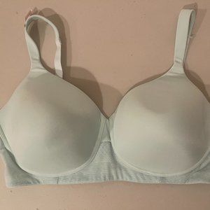 Vanity Fair Women's Breathable Luxe Full Figure Wirefree 71265 Herbal Mist 38D